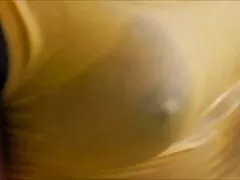 متعة فيلم سكسي ام وابنها اليابانية في تجمع نفخ للأطفال