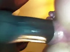 الجمال الضيق العين هو مهات سكسي جيد للعضو